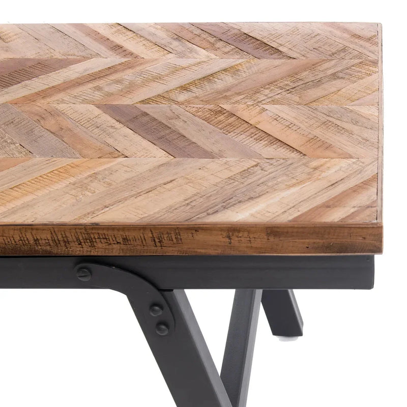 Table basse en bois chevrons naturel avec pieds métalliques pour le Le banc à chevrons 110