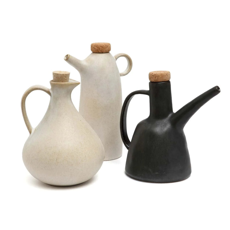 Trois distributeurs d’huile en céramique blanche pour huile d’olive 19 cm