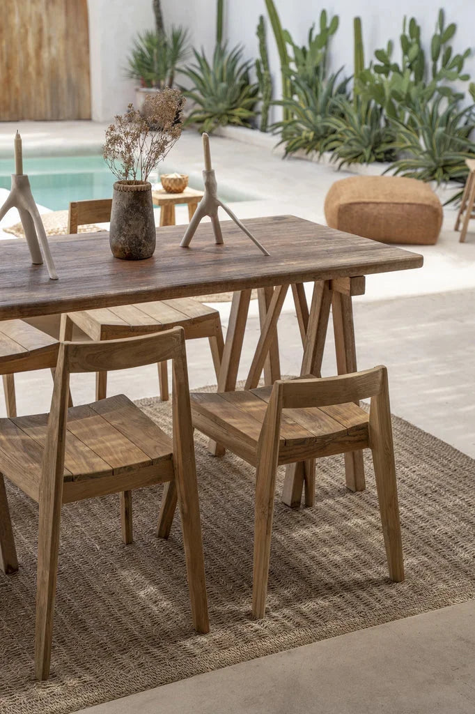 Table à manger en bois naturelle pour extérieur, modèle La chaise de salle à manger Ydra