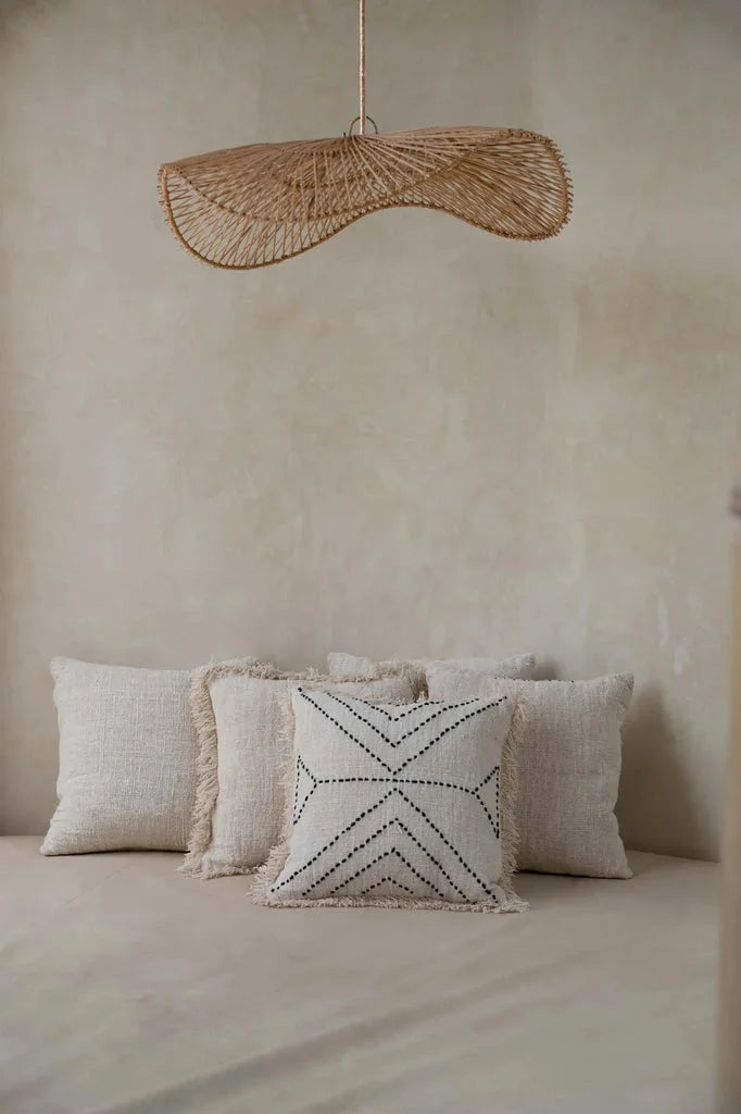 Lanterne suspendue en paille tissée Le Chapeau Pendentif Naturel L