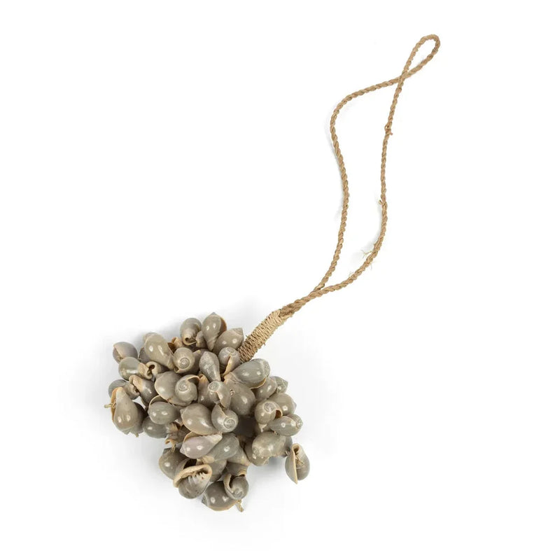 Ceinture en coquille Cowrie à pompon avec tassel et corde tressée pour La Coquille Grise