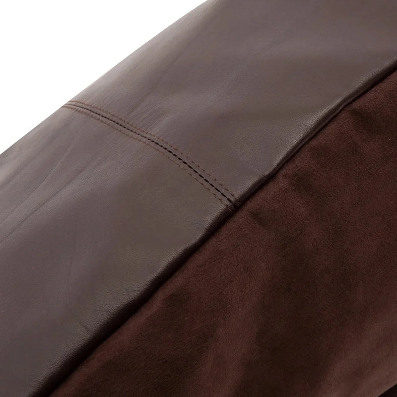 Coussin en cuir marron et tissu de 60x60 pour un intérieur élégant