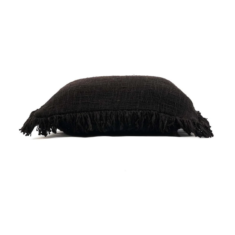 Coussin noir à franges de la collection La housse de coussin pleine lune