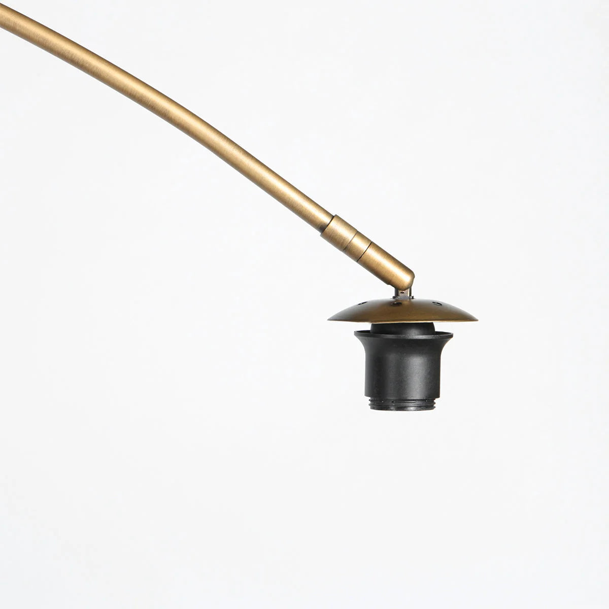 Bras de lampe en métal doré courbé avec porte-ampoule noir pour lampadaire arc en rotin