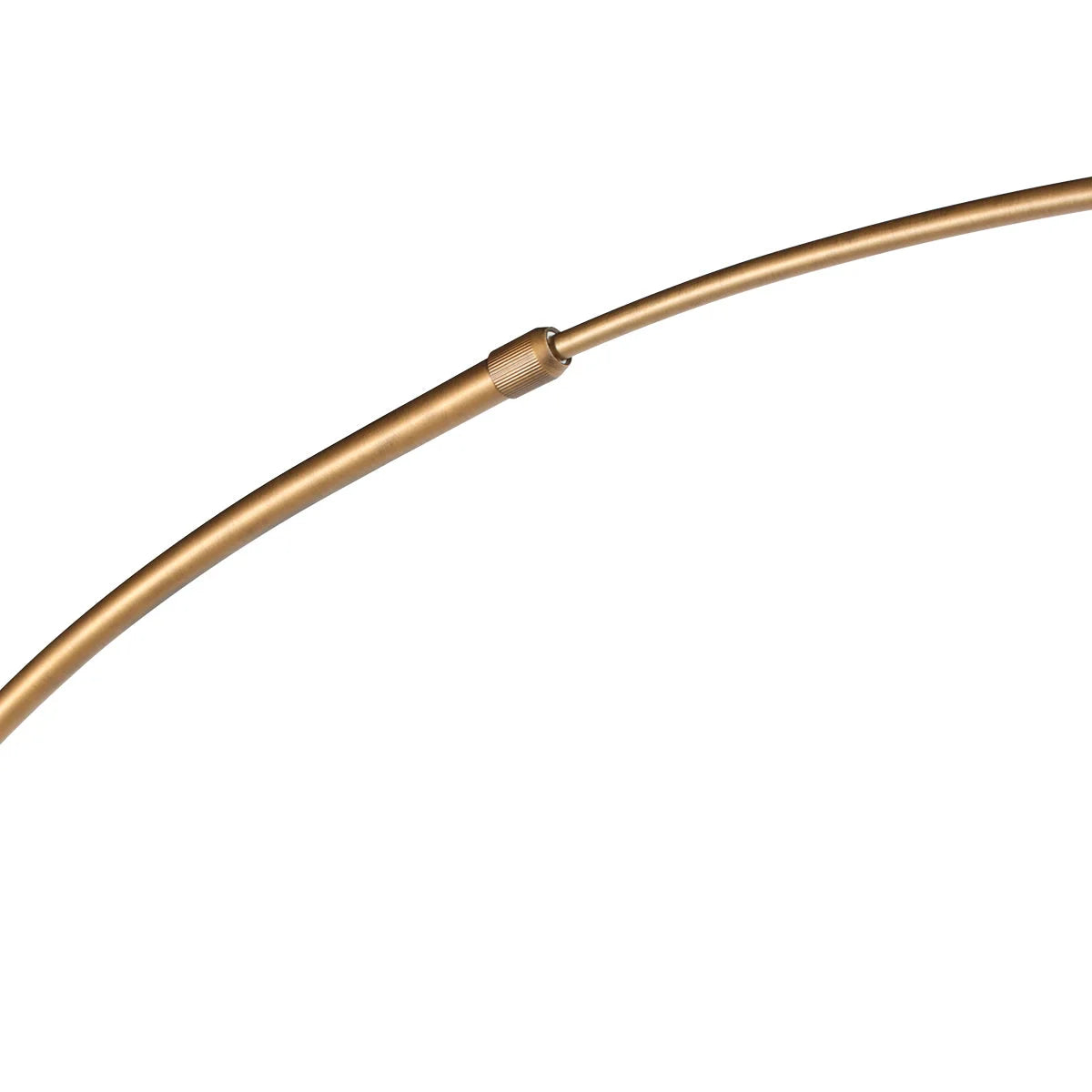 Tube en métal doré courbé avec connecteur fileté pour lampadaire en rotin Ø60 cm