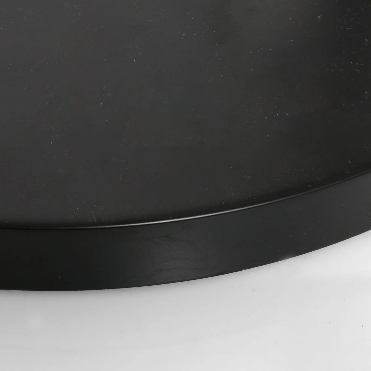 Plateau rond en métal noir pour Lampadaire arc métal noir avec abat-jour bambou naturel