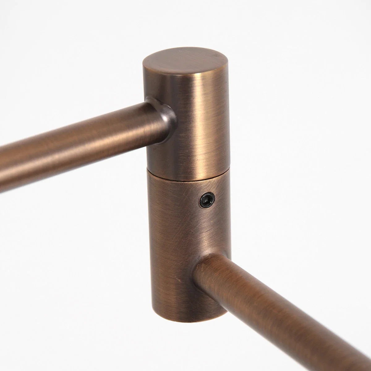 Joint en métal bronze finition connectant trois bras cylindriques orientables pour Lampadaire liseuse