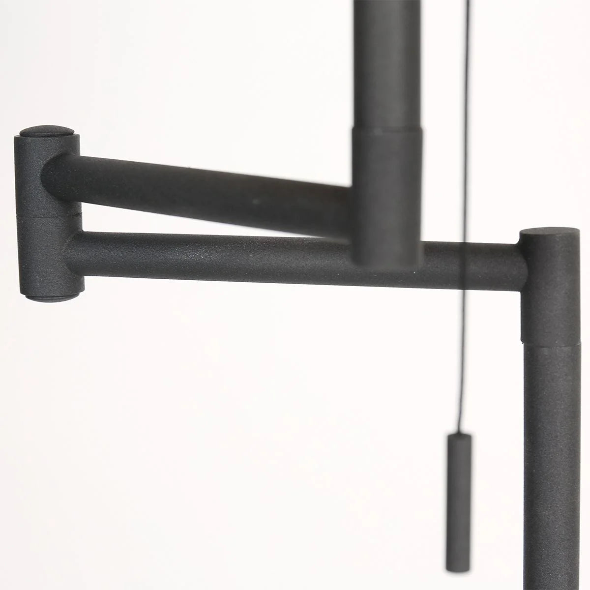Applique murale en métal noir mat avec abat-jour conique or intérieur H154 cm