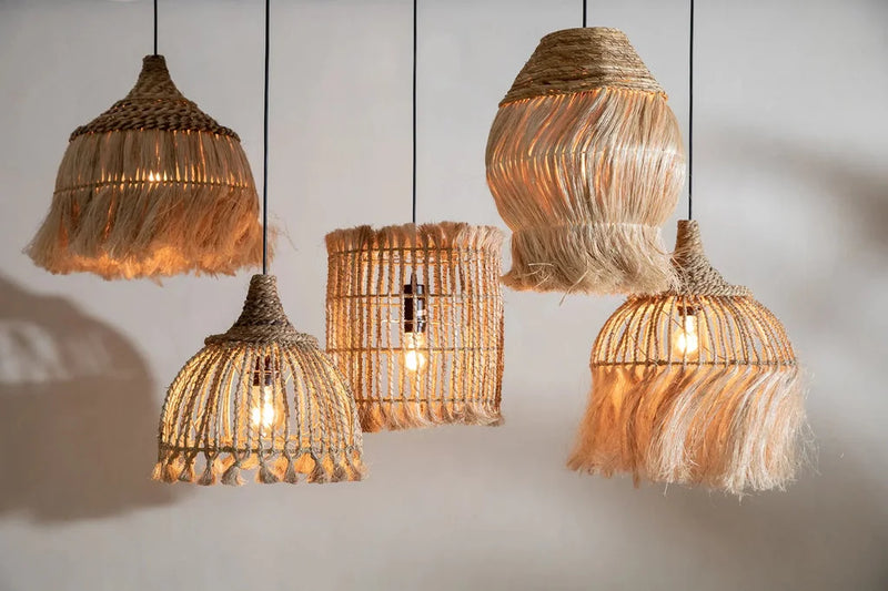 Suspension en abaca naturelle avec pendentifs tissés suspendus pour décoration intérieure