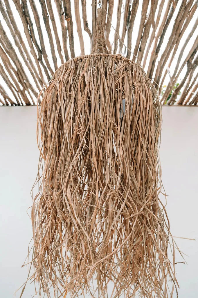 Suspension en paille naturelle Le pendentif Honolulu Naturel pour une déco bohème