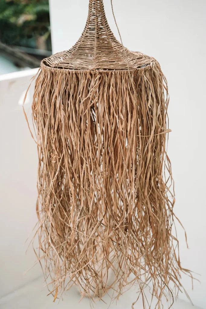 Lampe dôme en paille tissée Le pendentif Honolulu Naturel pour votre décoration intérieure