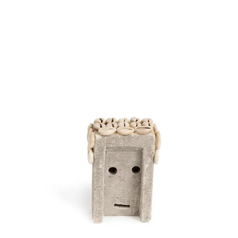Figure en pierre avec ornements en coquillage pour La Pierre de Sumba #29