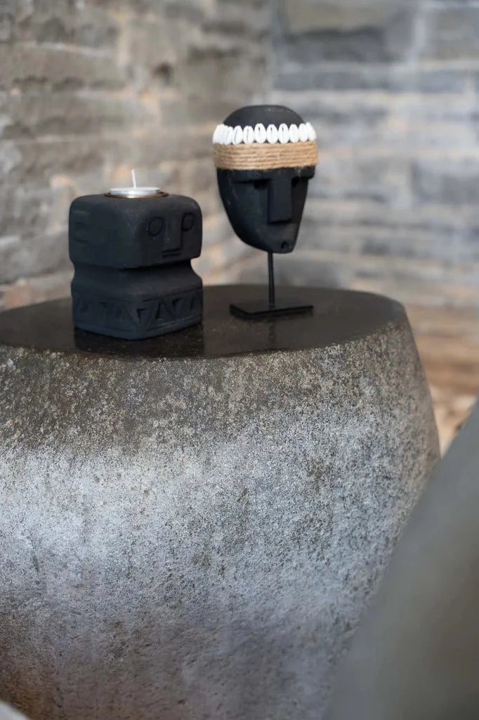 Porte-bougie et tête décorative noire La Pierre de Sumba #35