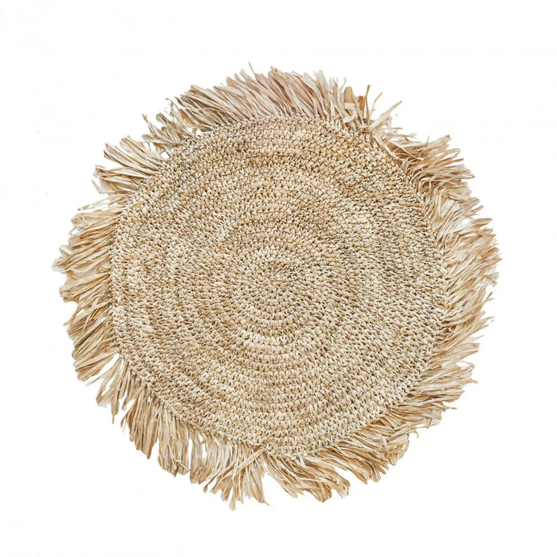 Sous-plat rond en raphia naturel avec franges pour une décoration chaleureuse