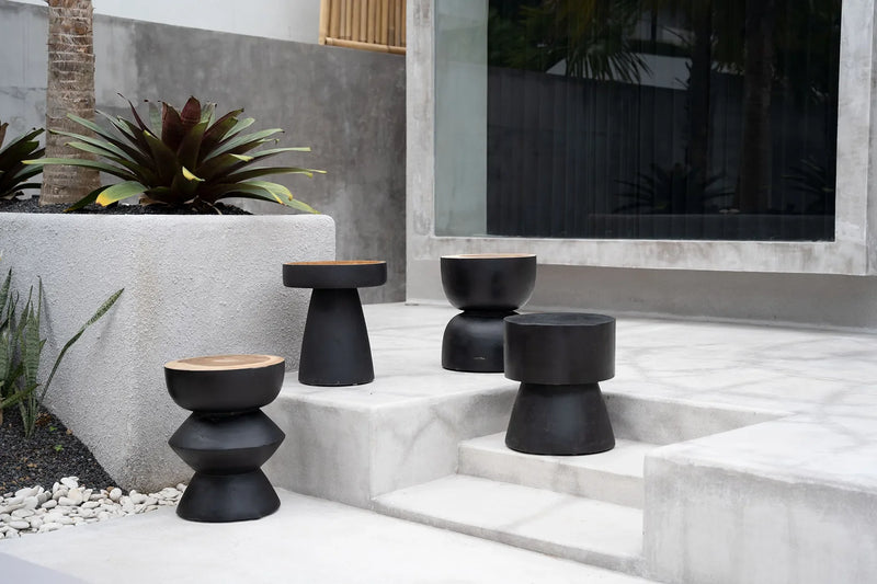 Tabouret en bois de suar noir 45 cm design épuré