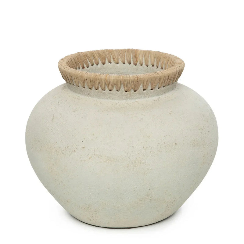 Vase rond en terre cuite finition pierre col en raphia beige naturel – H27 cm