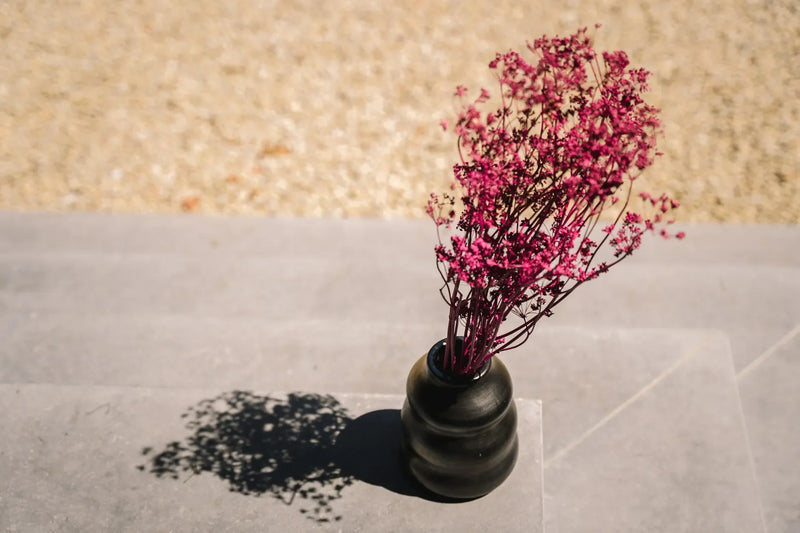 Vase en terre cuite noir fait main 13 cm x 6 cm