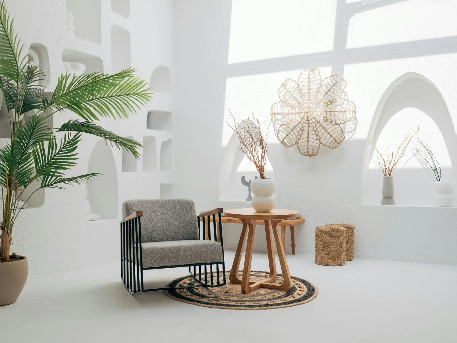 Table basse bohème dans un salon style chic