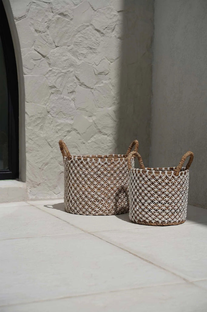 Panier rond en jonc de mer et macramé blanc avec anses – Ø39 cm
