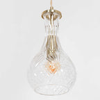 Suspension en verre taillé transparent et laiton doré forme goutte – Ø14 cm