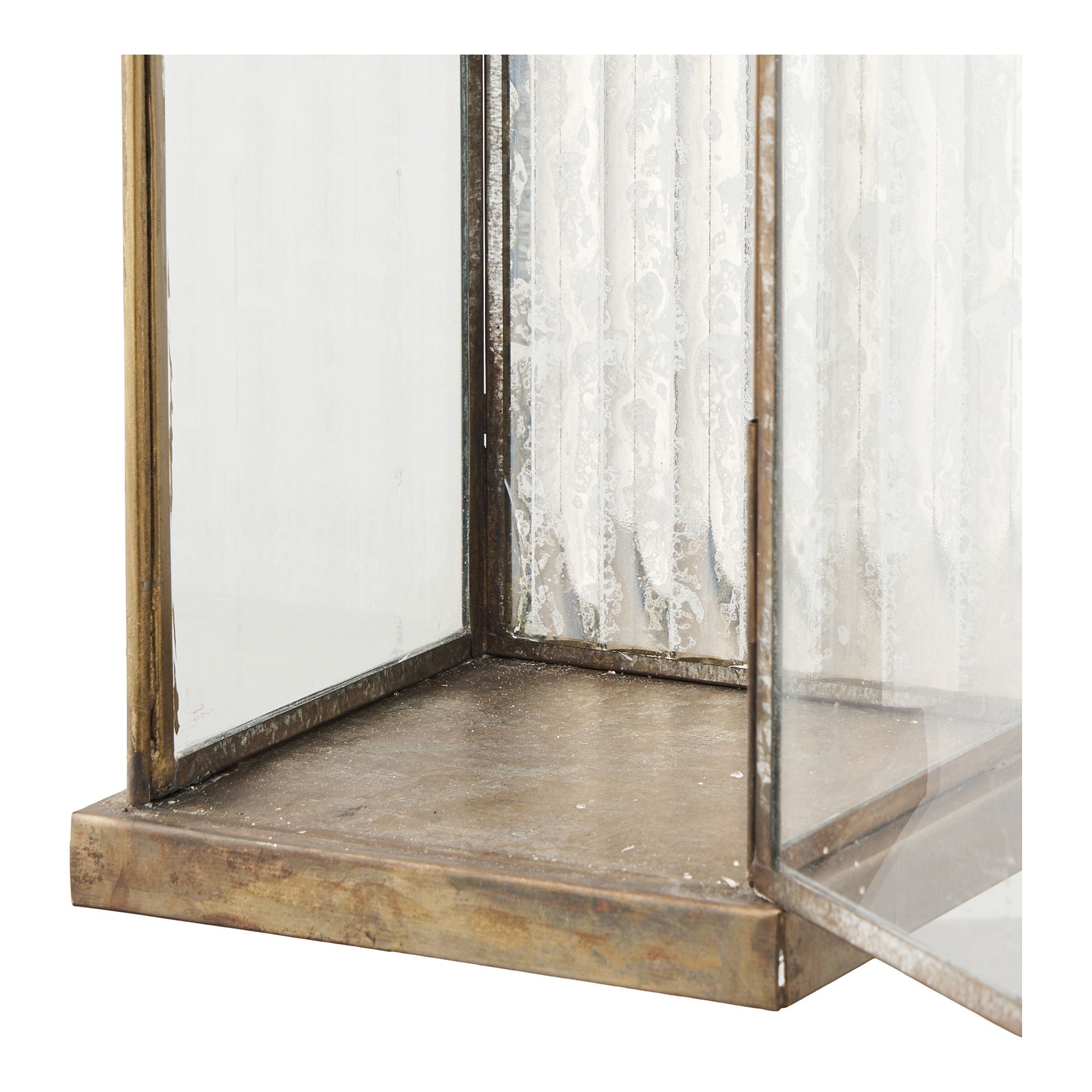 Lanterne en métal aspect laiton et verre strié à poser – H60 cm