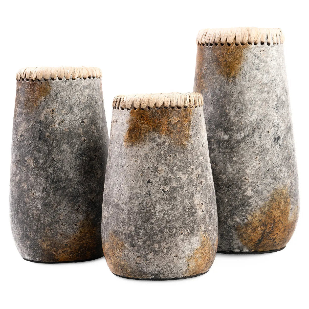 Vase décoratif en terracotta gris patiné col tressé – H22 cm