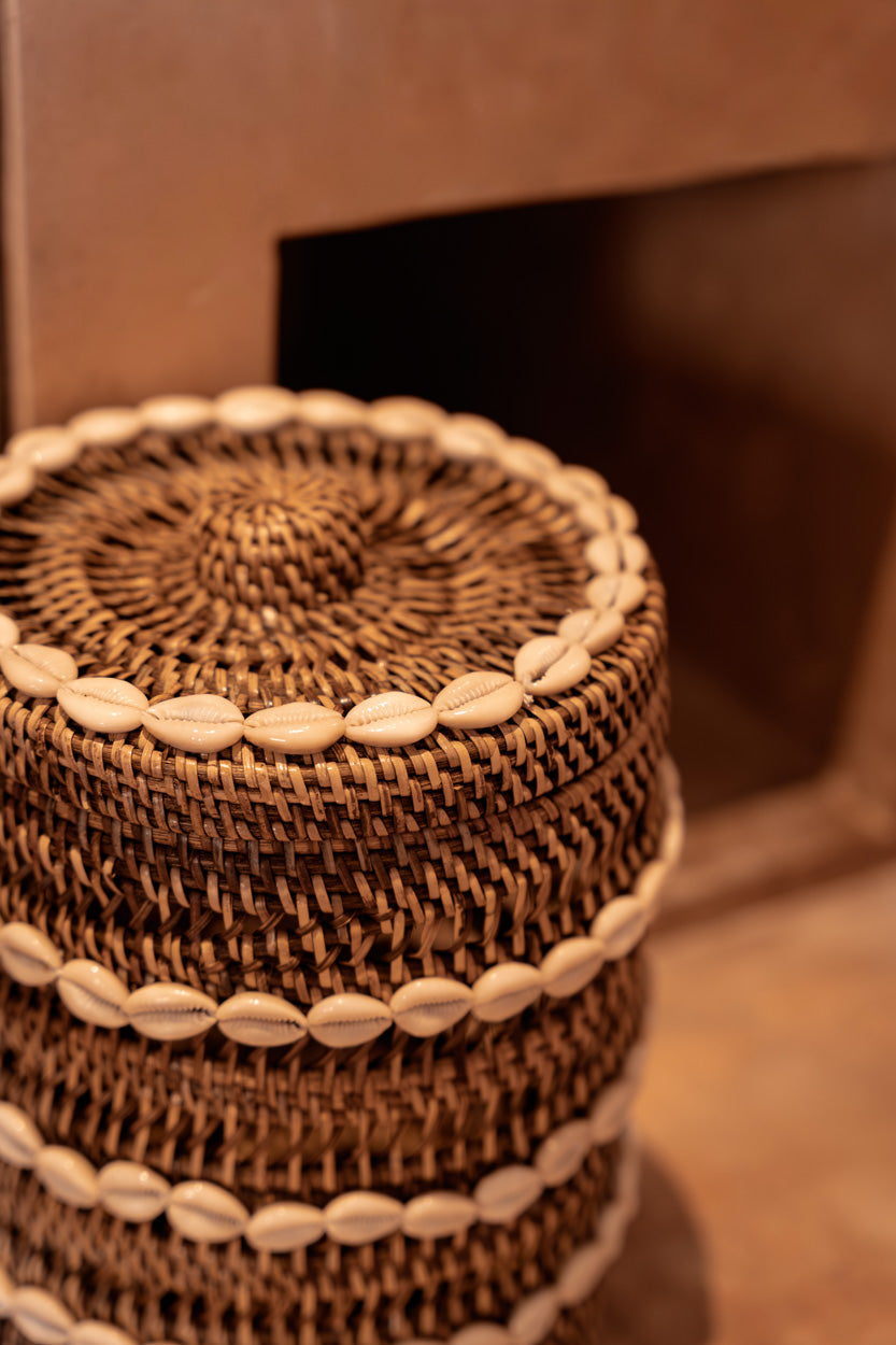 Panier rangement rotin naturel motif coquillages côtier