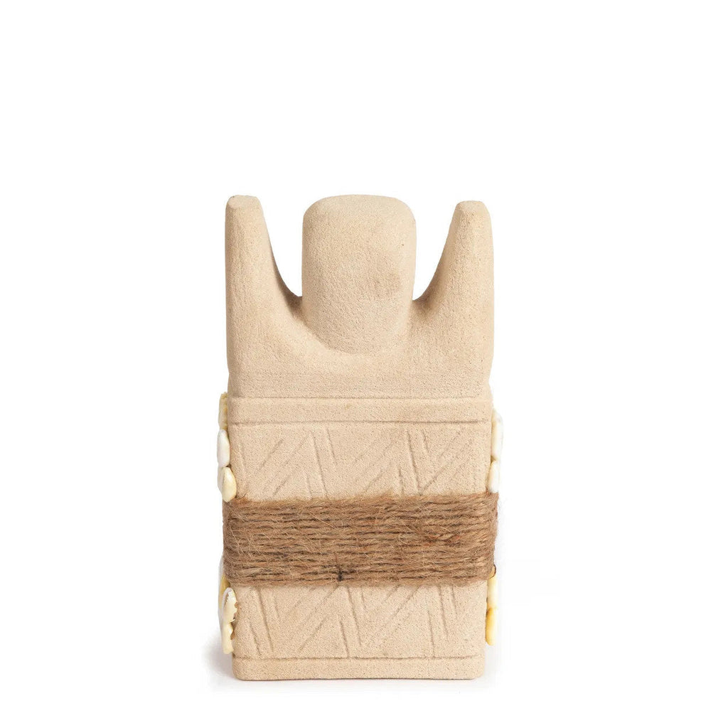 Statuette pierre de Sumba en grès beige motif coquillages