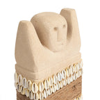 Statuette pierre de Sumba en grès beige motif coquillages