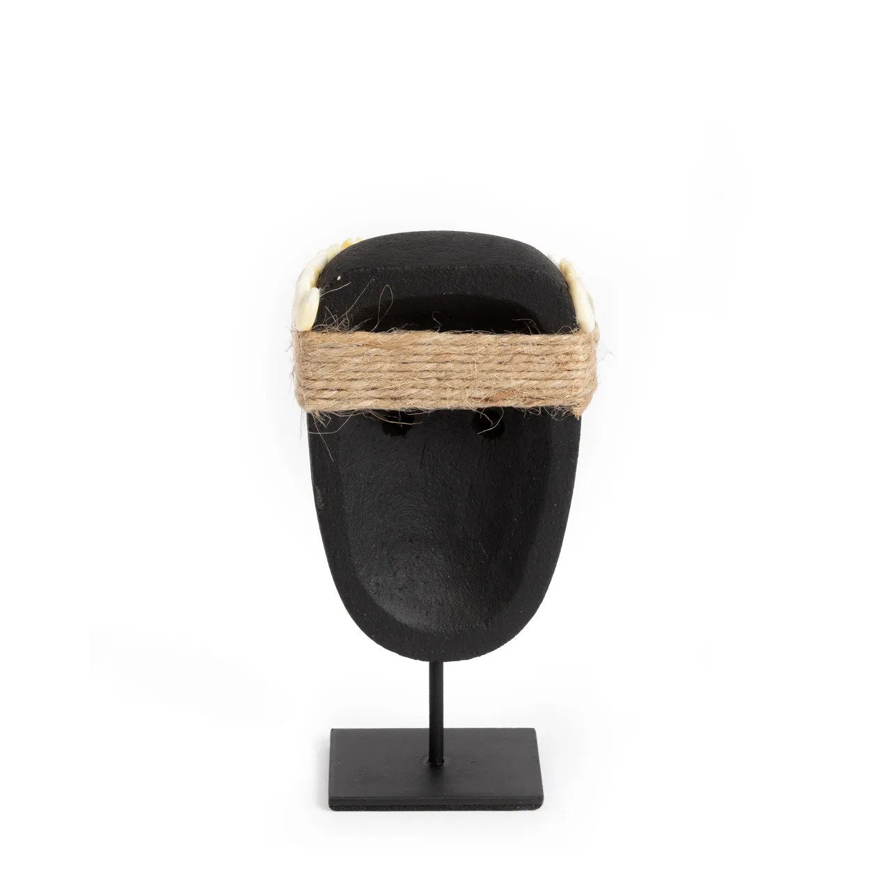 Statue décorative Sumba noire en grès et coquillages – 16 cm