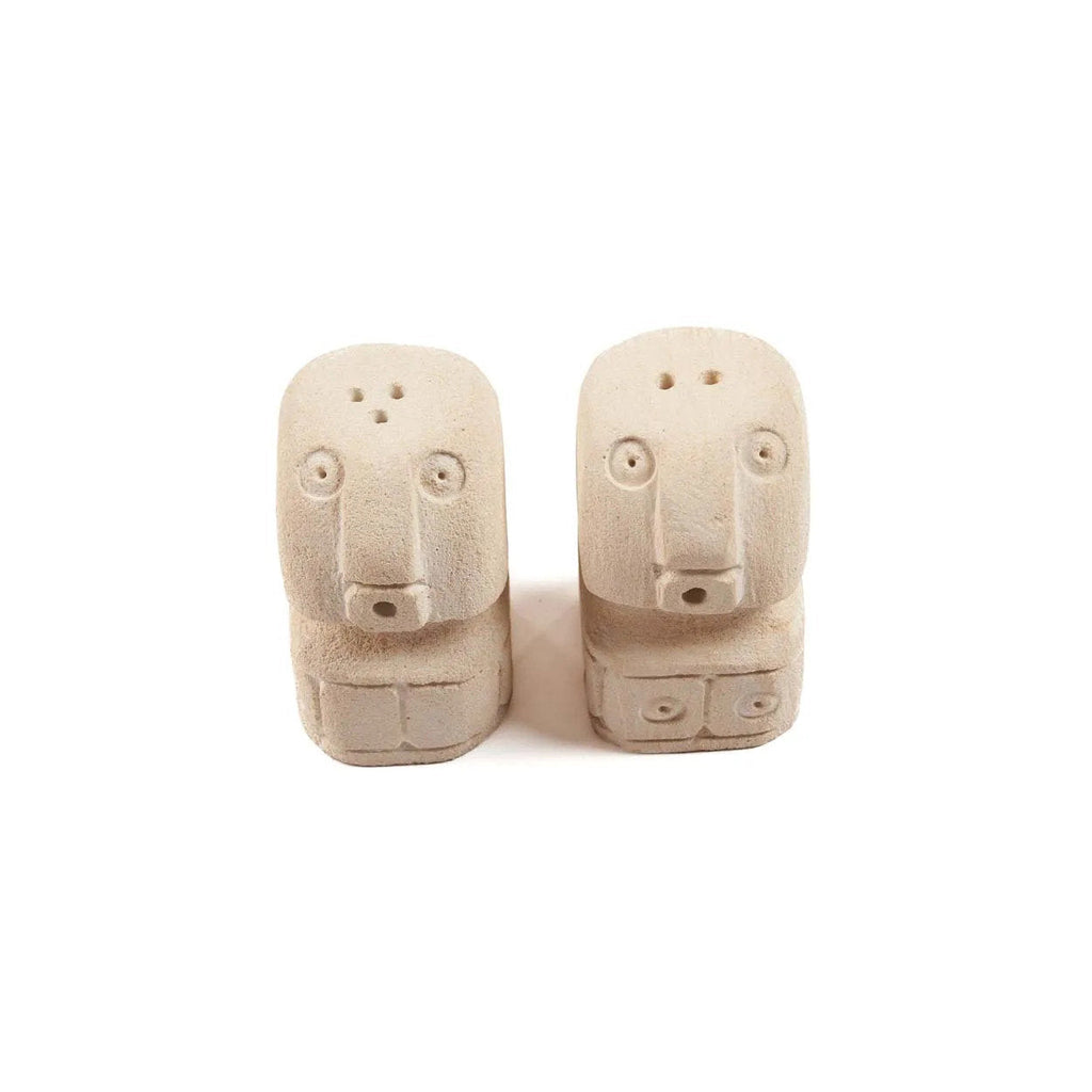 Duo salière poivrière en grès naturel forme totem 7 cm