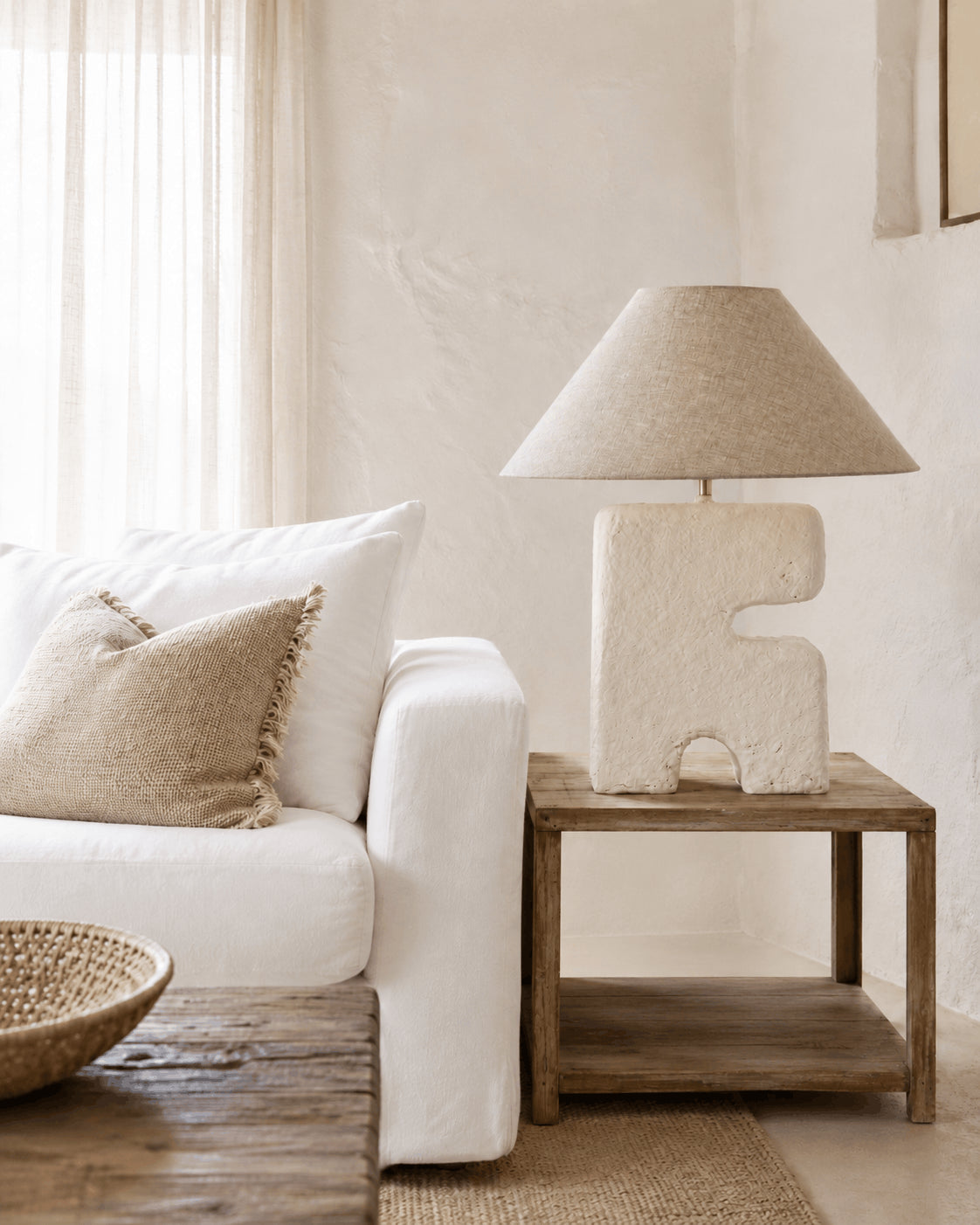 Lampe de table sculpturale en papier mâché blanc – H40 cm