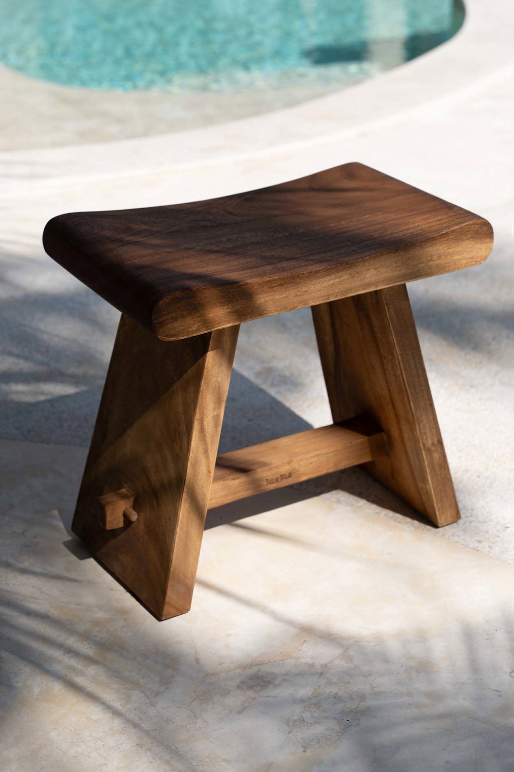 Tabouret en bois de Suar rectangulaire – Finition naturelle – 50x30 cm