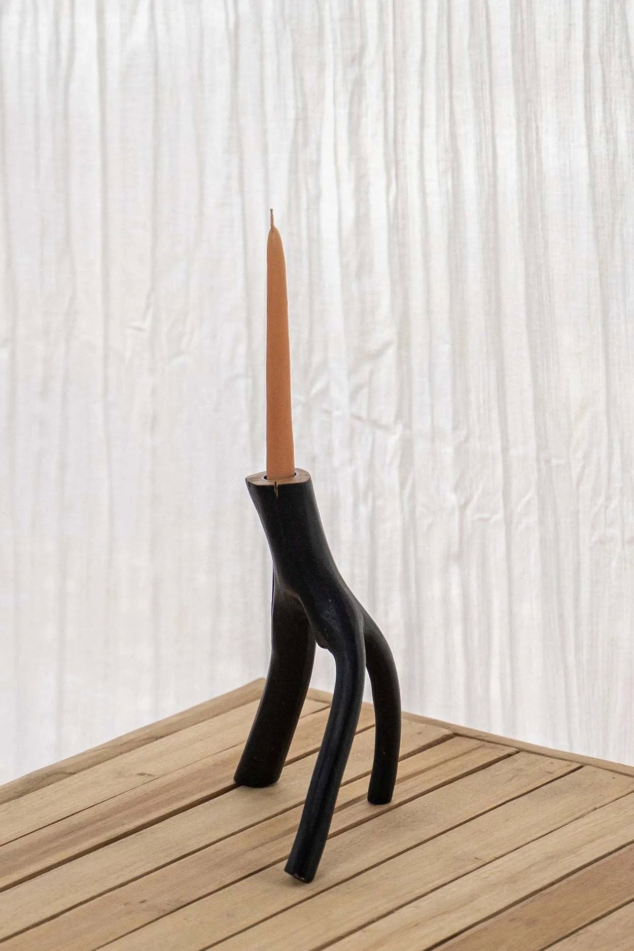 Porte-bougie sculptural noir en forme de brindilles naturelles