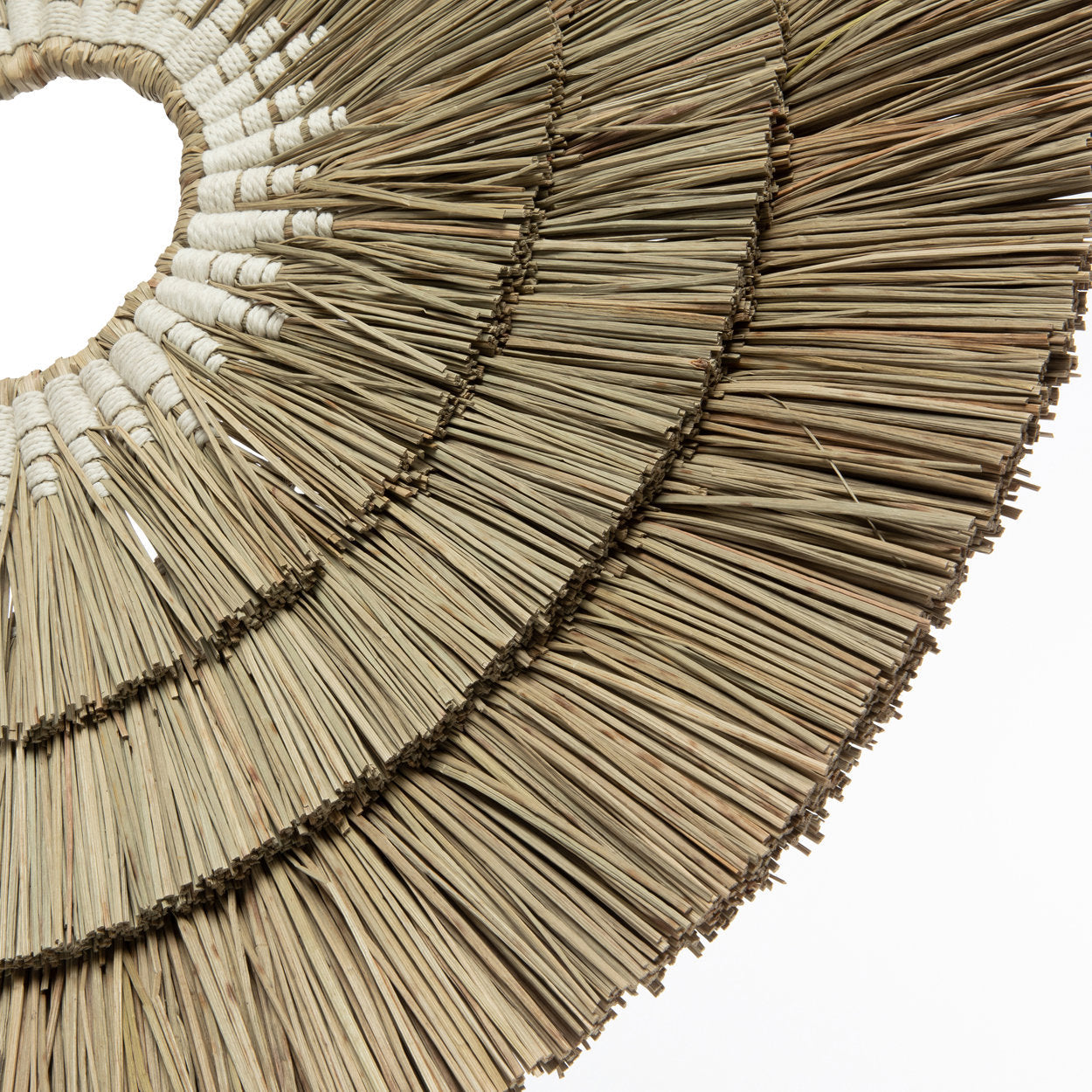 Décoration murale ronde en jonc de mer et coton blanc naturel – Ø75 cm