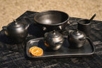 Pot artisanal en terracotta – Finition noire brute