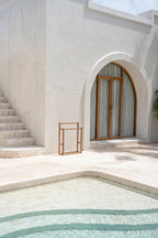 Porte-serviettes en bois de teck naturel au design épuré – 70x22 cm