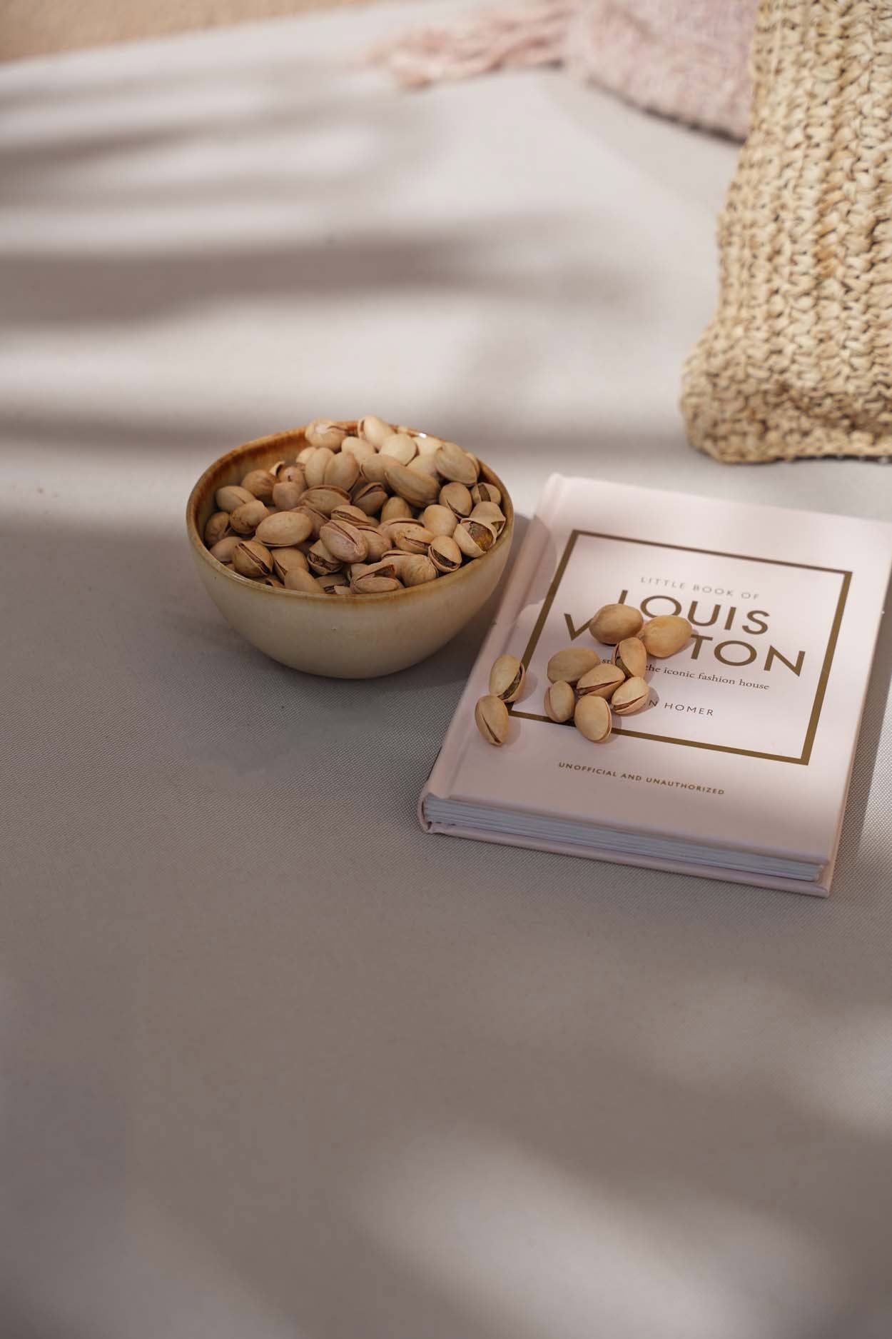 Bol en grès émaillé beige à bord ambré irrégulier