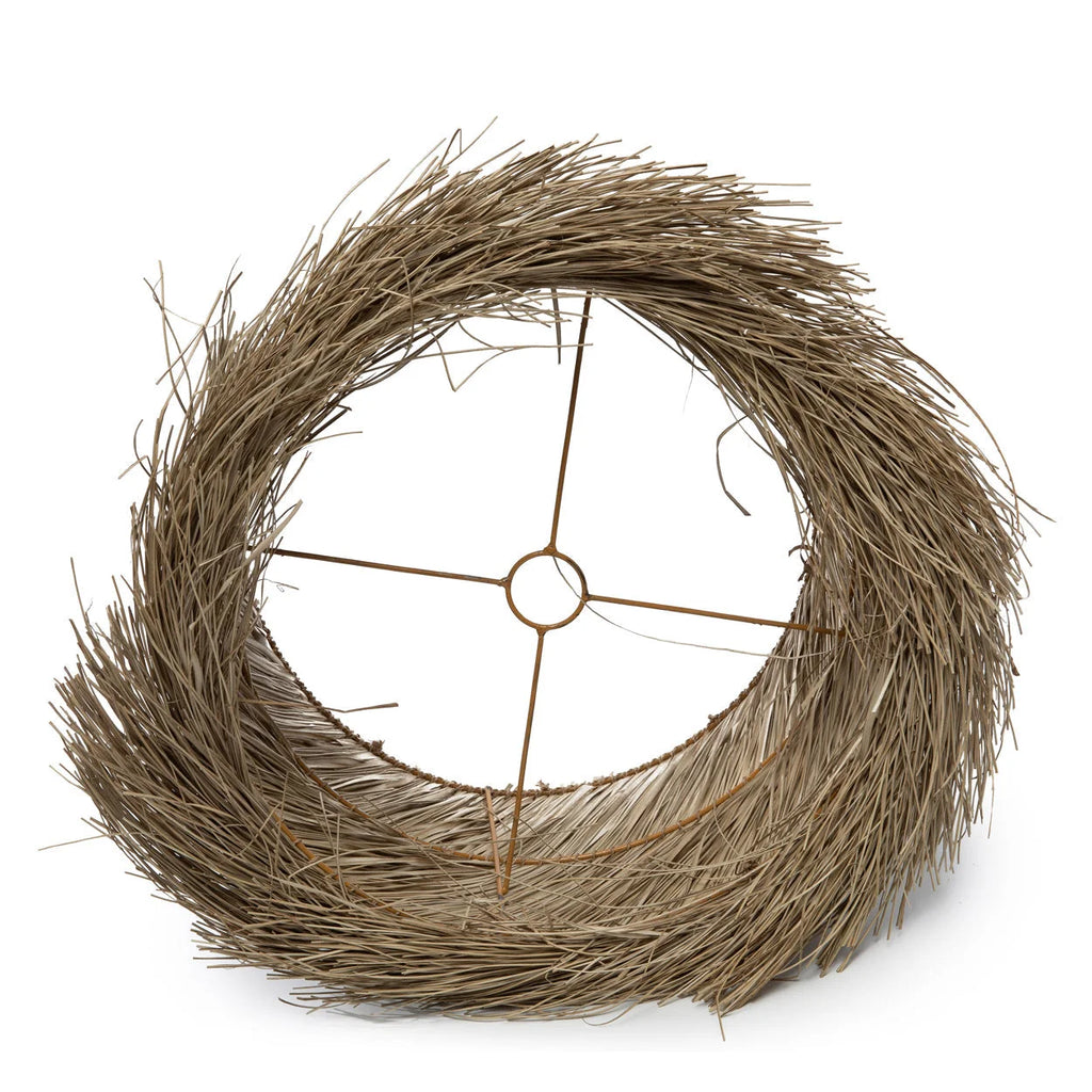 Abat-jour cylindrique en pandan naturel avec cadre étoilé et franges en sisal