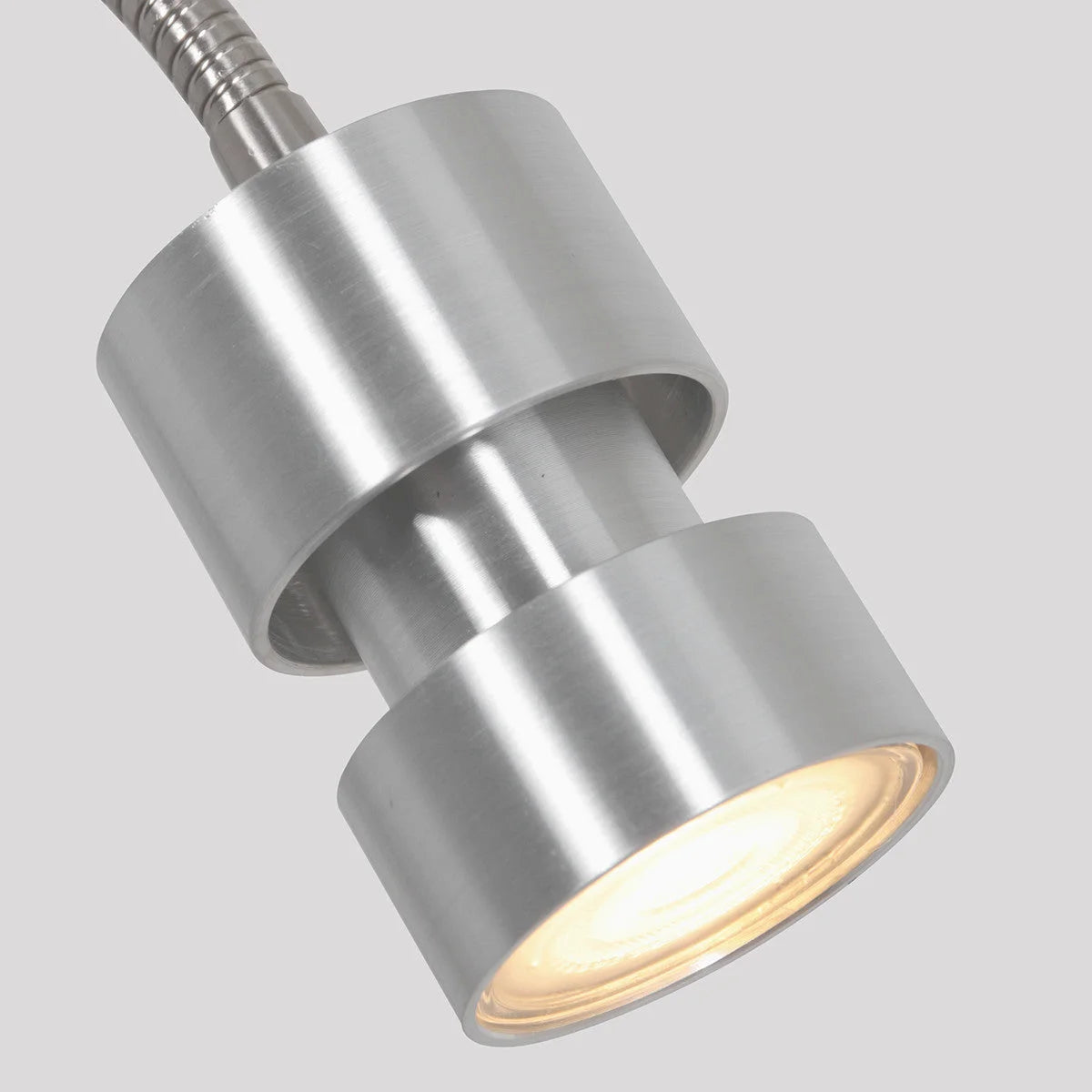 Projecteur en métal argenté à tête orientable pour intérieur, hauteur 33 cm