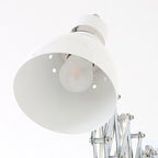 Lampe de bureau blanche réglable en métal chromé avec bras extensible accordéon