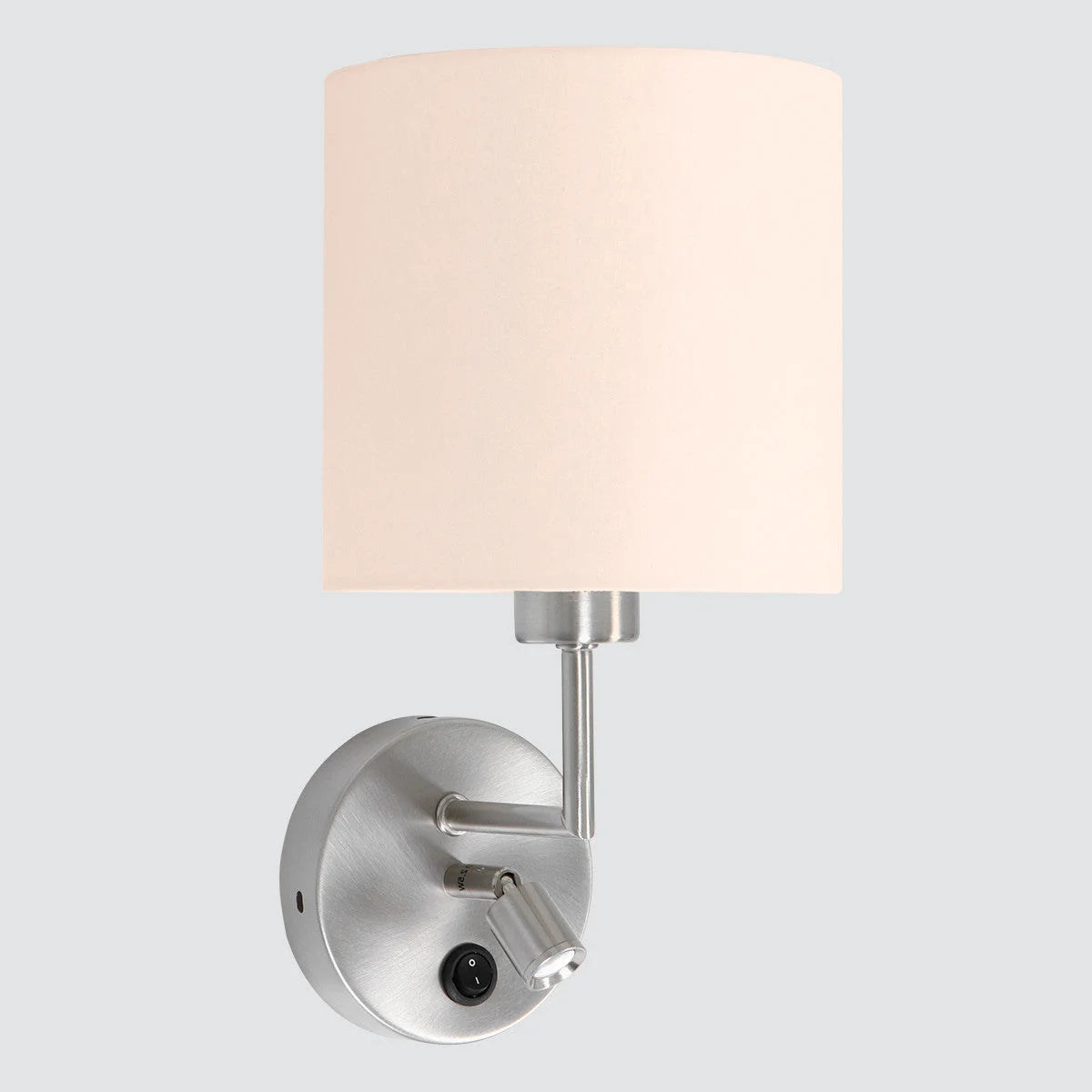 Applique murale en métal brossé avec liseuse LED intégrée et abat-jour cylindrique