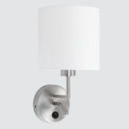 Applique murale en métal brossé avec abat-jour blanc et liseuse LED intégrée