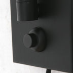 Luminaire mural noir mat avec bras articulé et abat-jour blanc, compatible dimmer