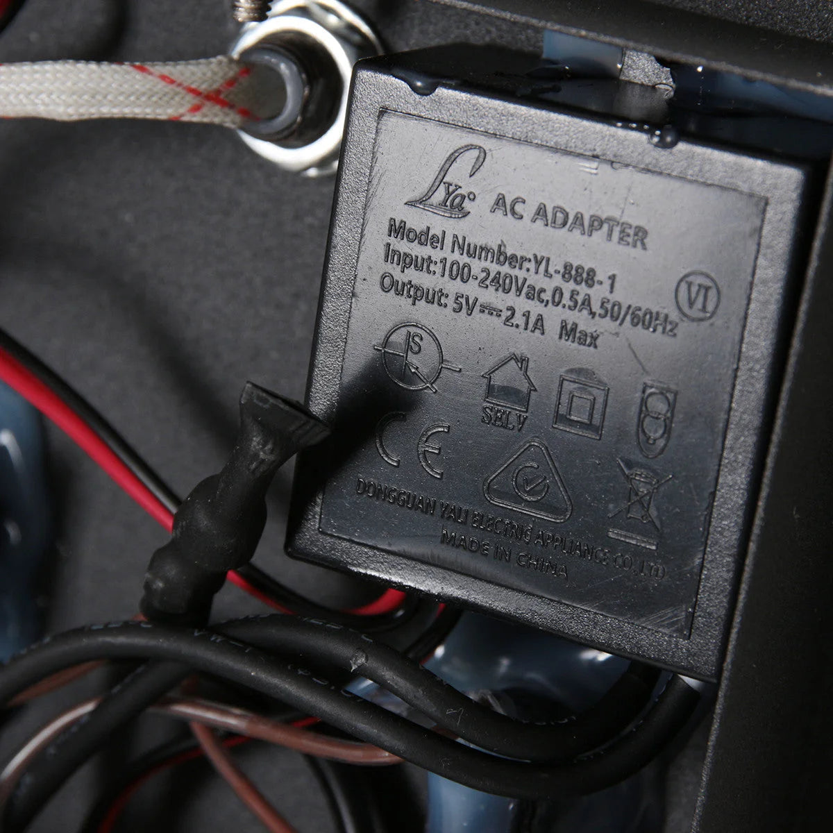 Adaptateur secteur noir en métal avec spécifications pour Applique murale sans fil USB