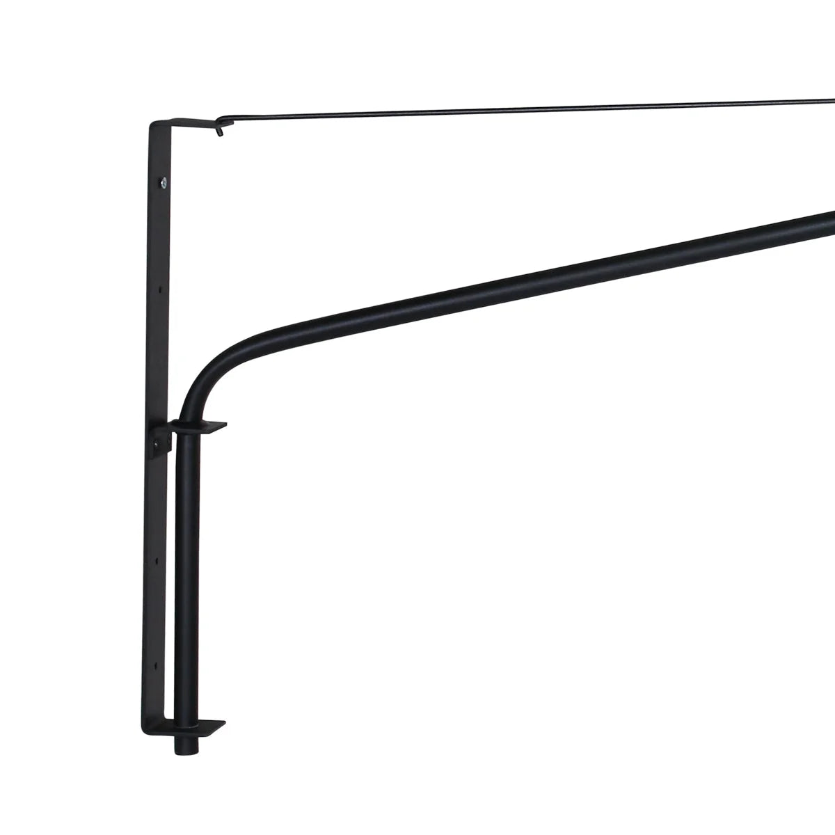 Portant vêtement noir en métal avec support en rotin ajouré naturel pour décoration intérieure
