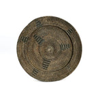 Assiette murale en rotin brun tressé avec accents foncés, diamètre 40 cm