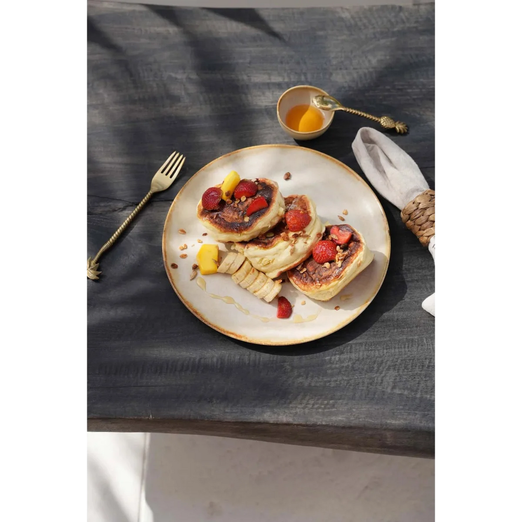 Assiettes à salade en céramique blanche mate avec bord artisanal – Set de 6