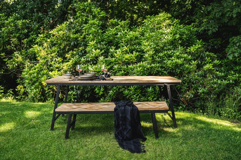 Mobilier extérieur avec table en bois et banc, modèle Le banc à chevrons Naturel 150