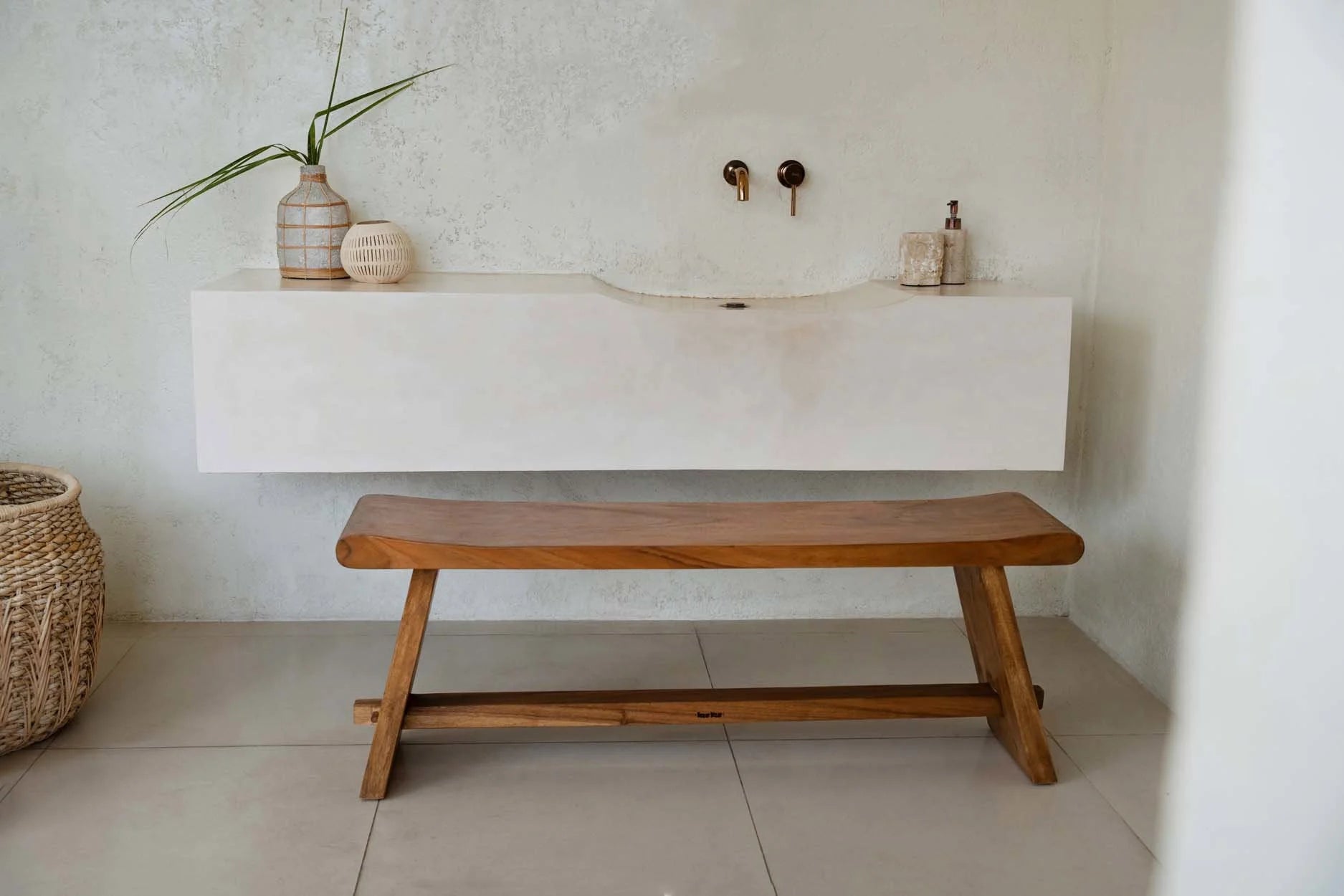 Vanité de salle de bain moderne avec meuble flottant en bois massif Suar et banc rustique